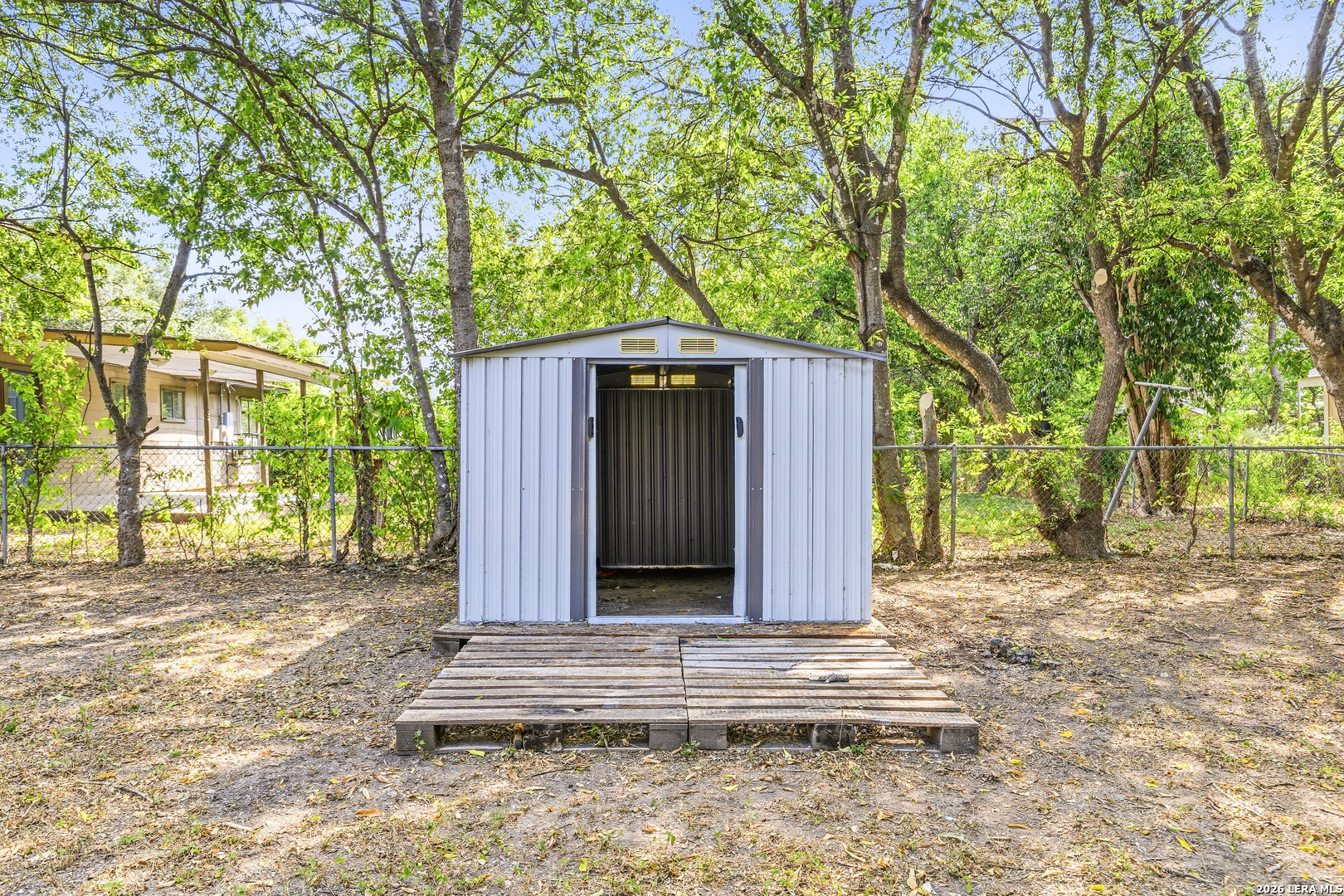 main property photo 26