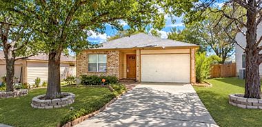 image of property with 2 Bed | 1 Bath | 930 Sqft