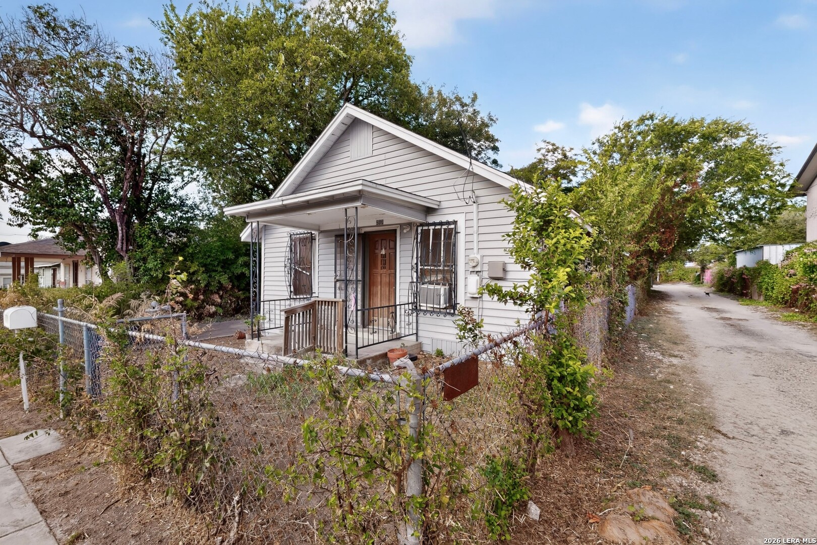 main property photo 3