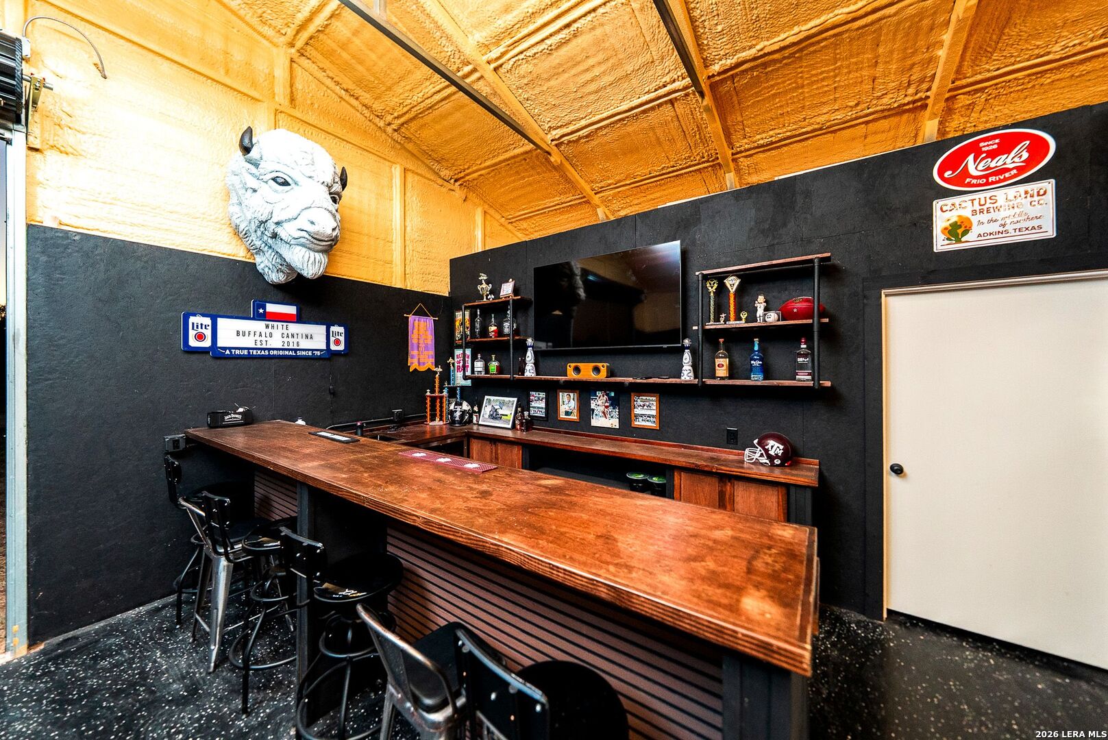 main property photo 59