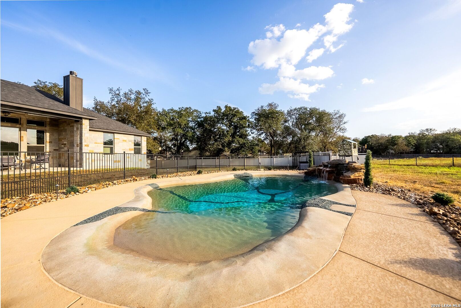 main property photo 76