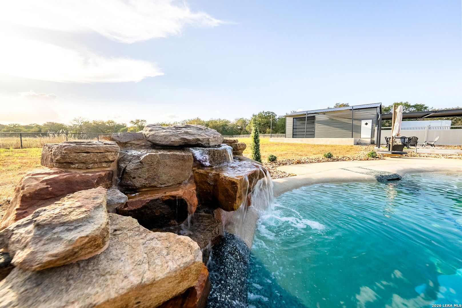 main property photo 78