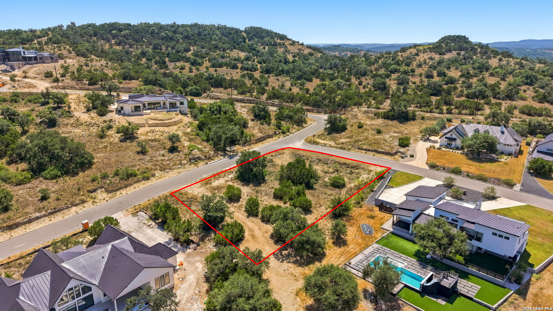 main property photo 9