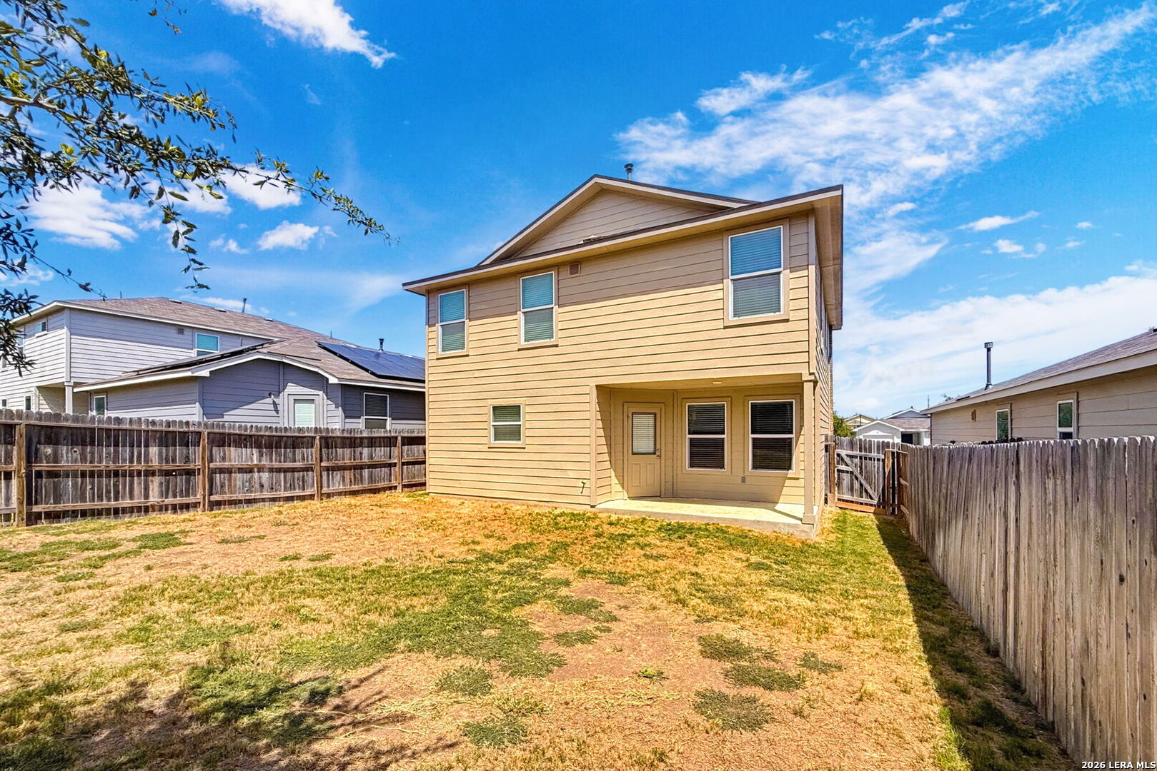 main property photo 28