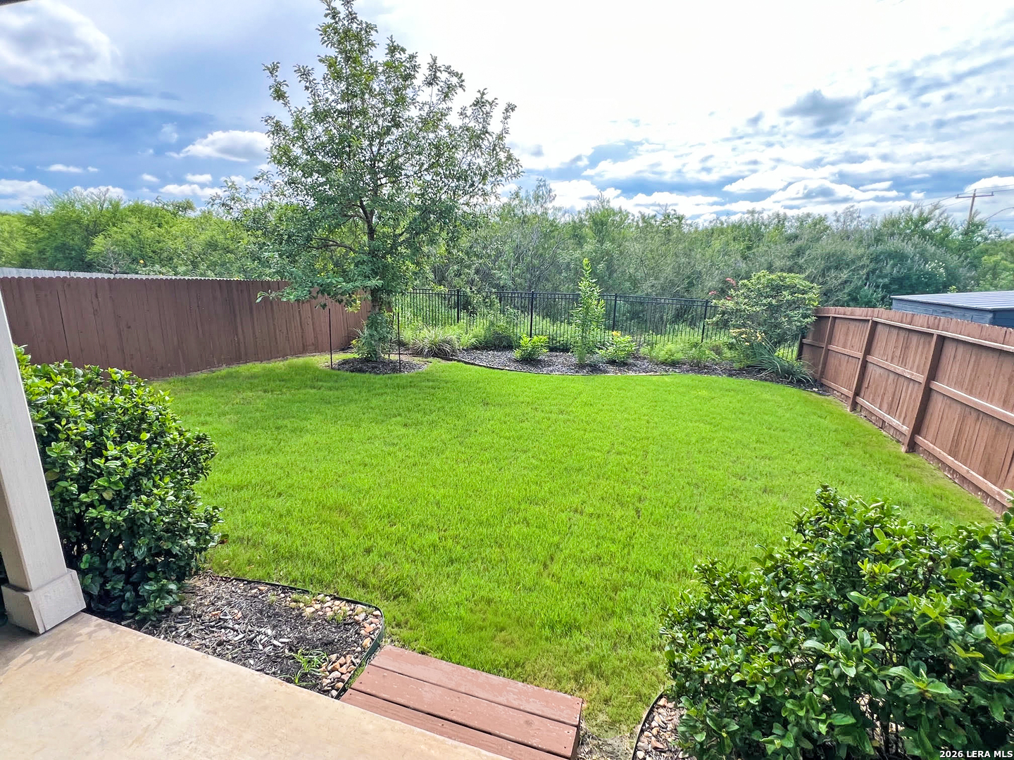 main property photo 30