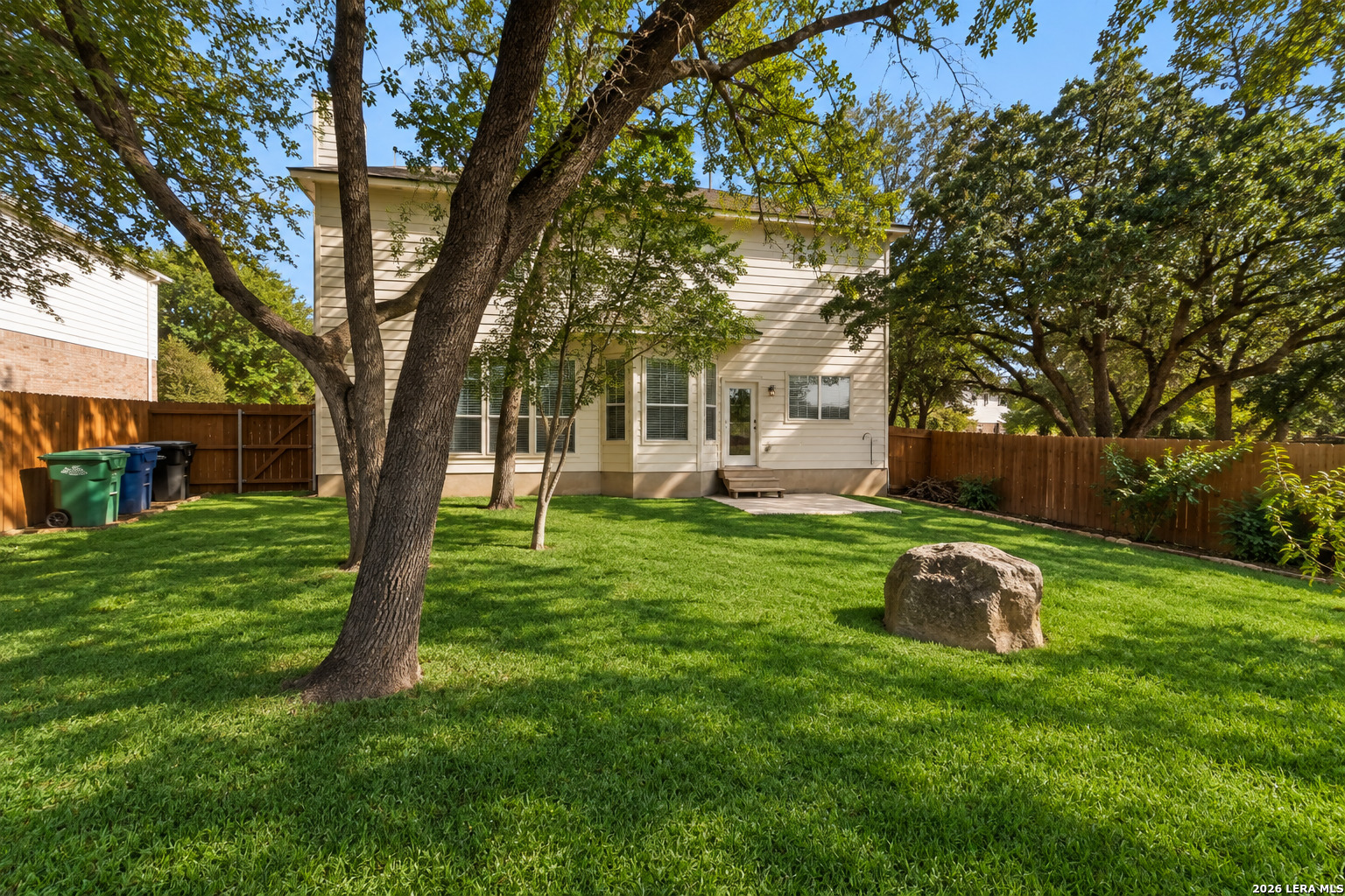 main property photo 22