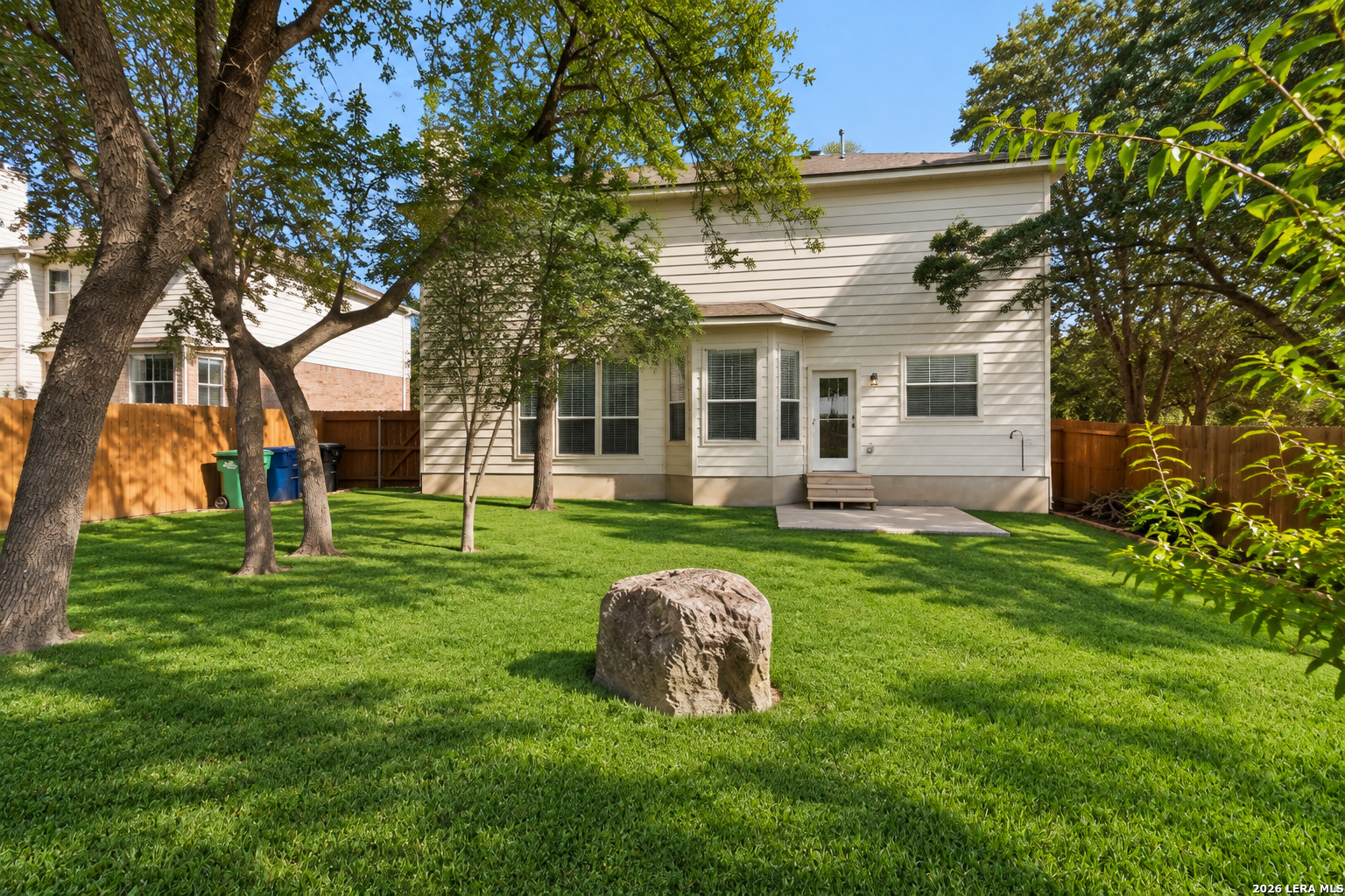 main property photo 23