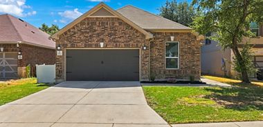 image of property with 4 Bed | 2 Bath | 1,944 Sqft