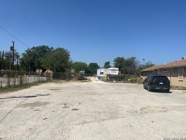main property photo 14