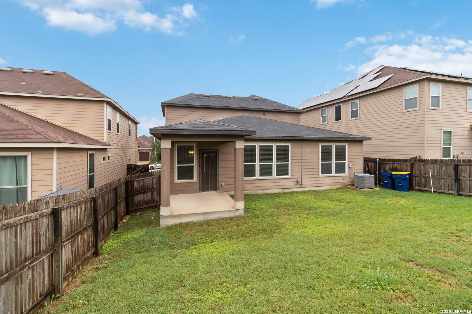 main property photo 30