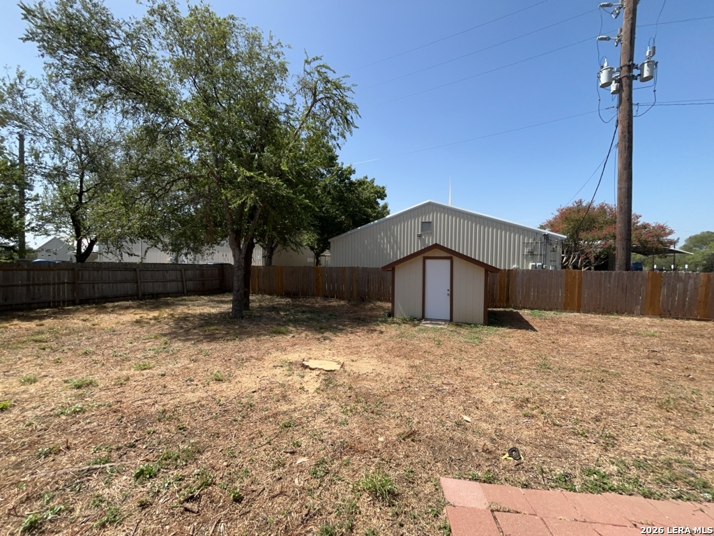 main property photo 33