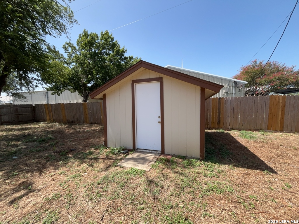 main property photo 34