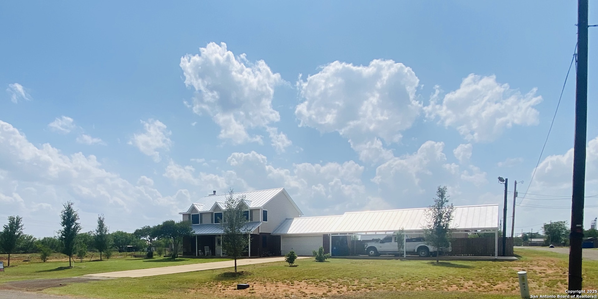 main property photo 2