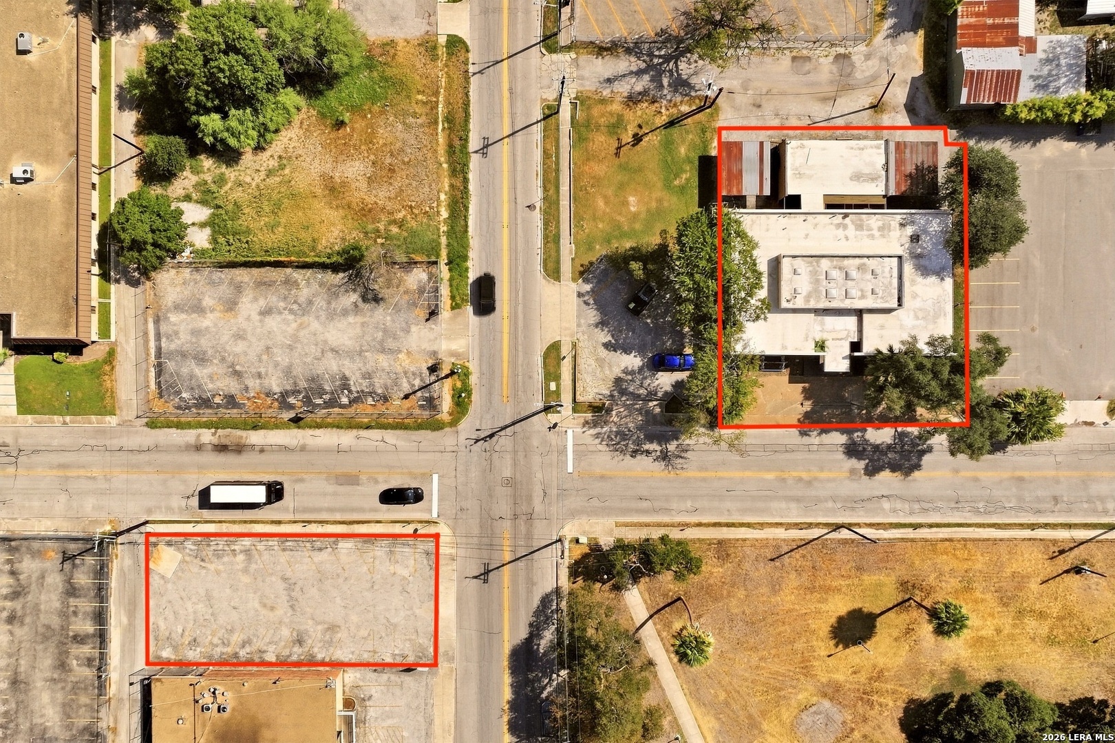 main property photo 11