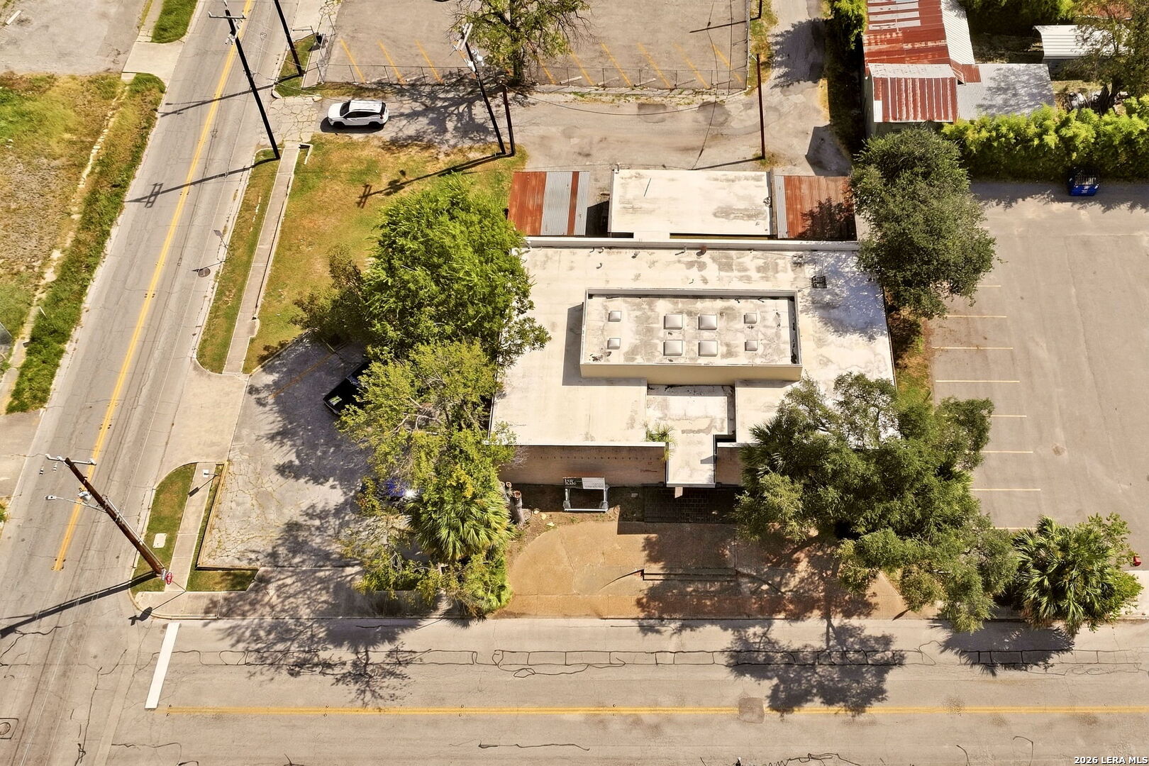 main property photo 14