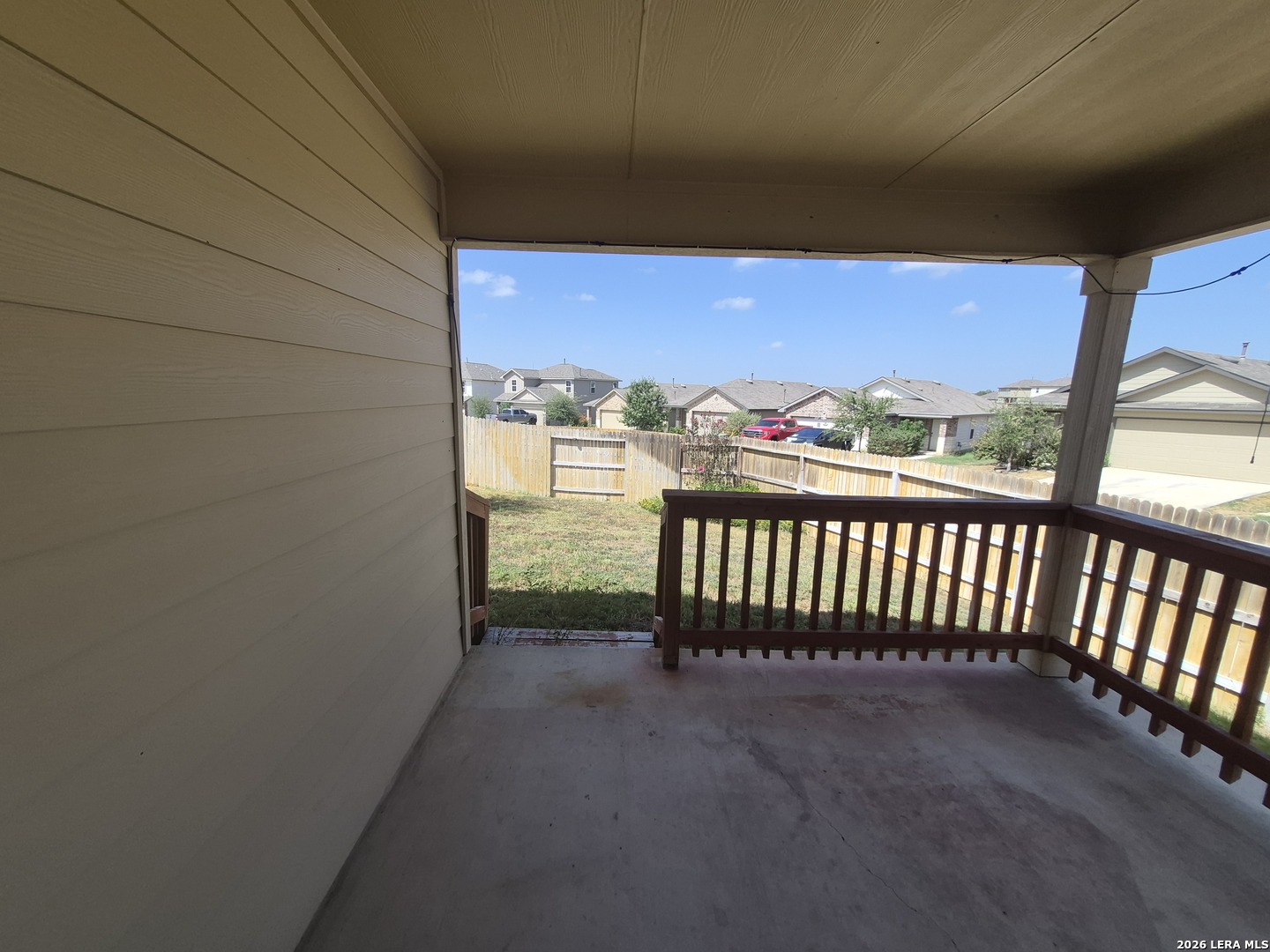 main property photo 11
