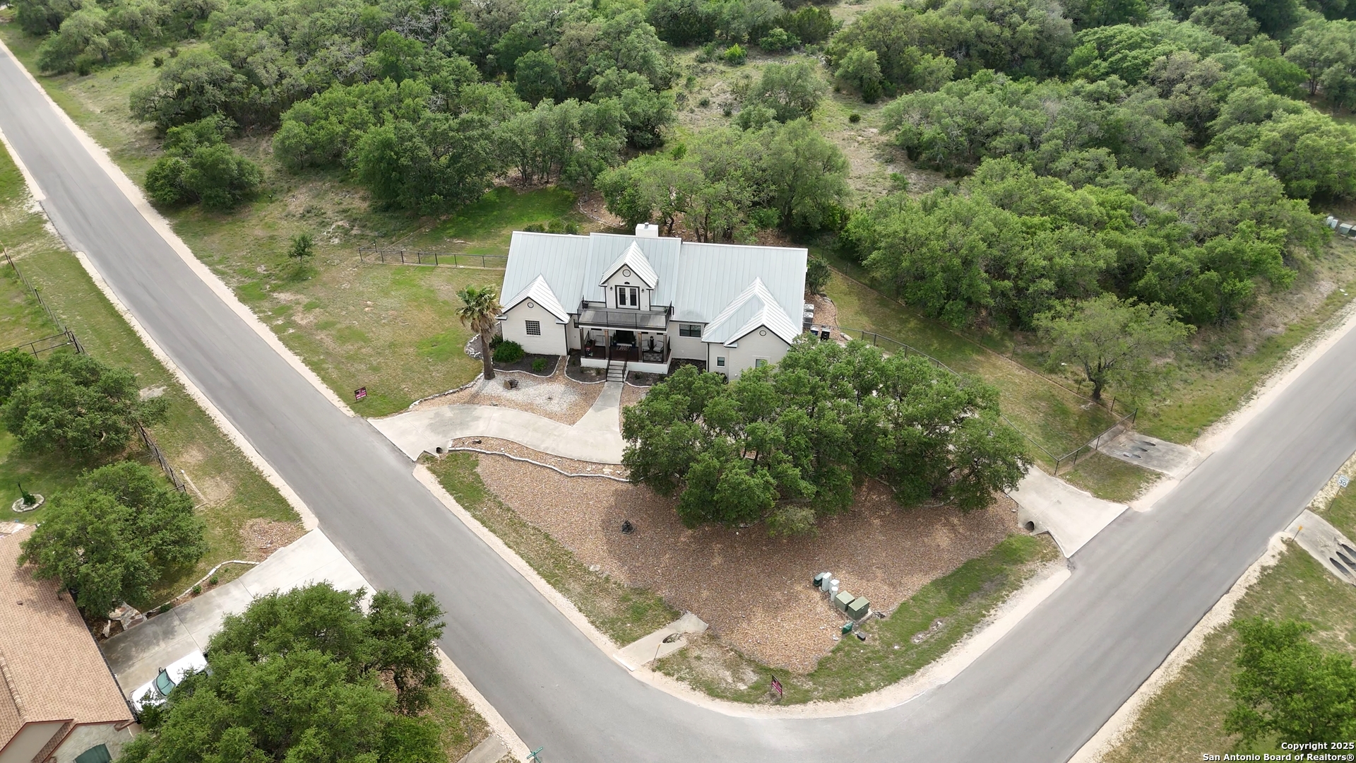 main property photo 54