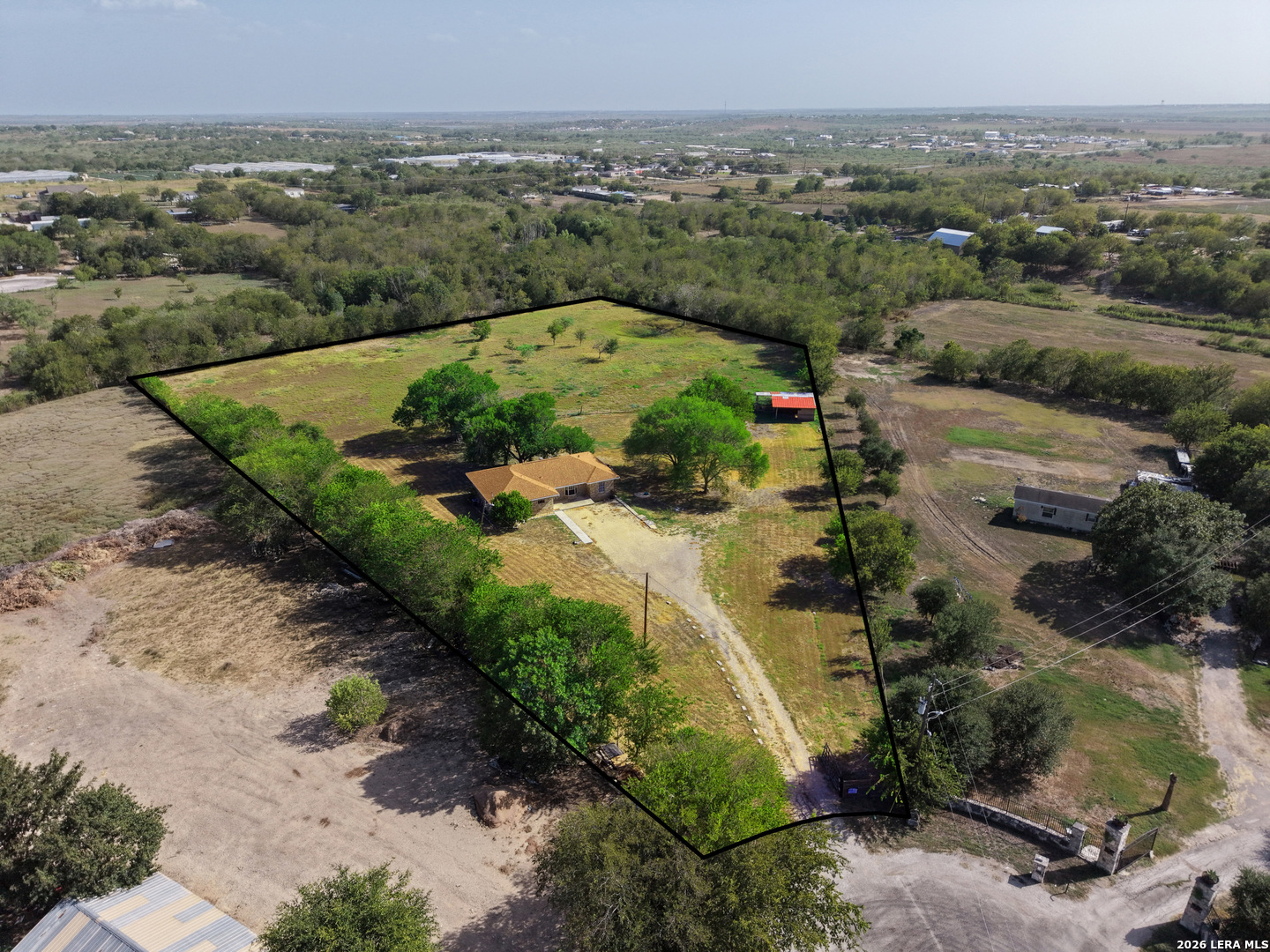 main property photo 31