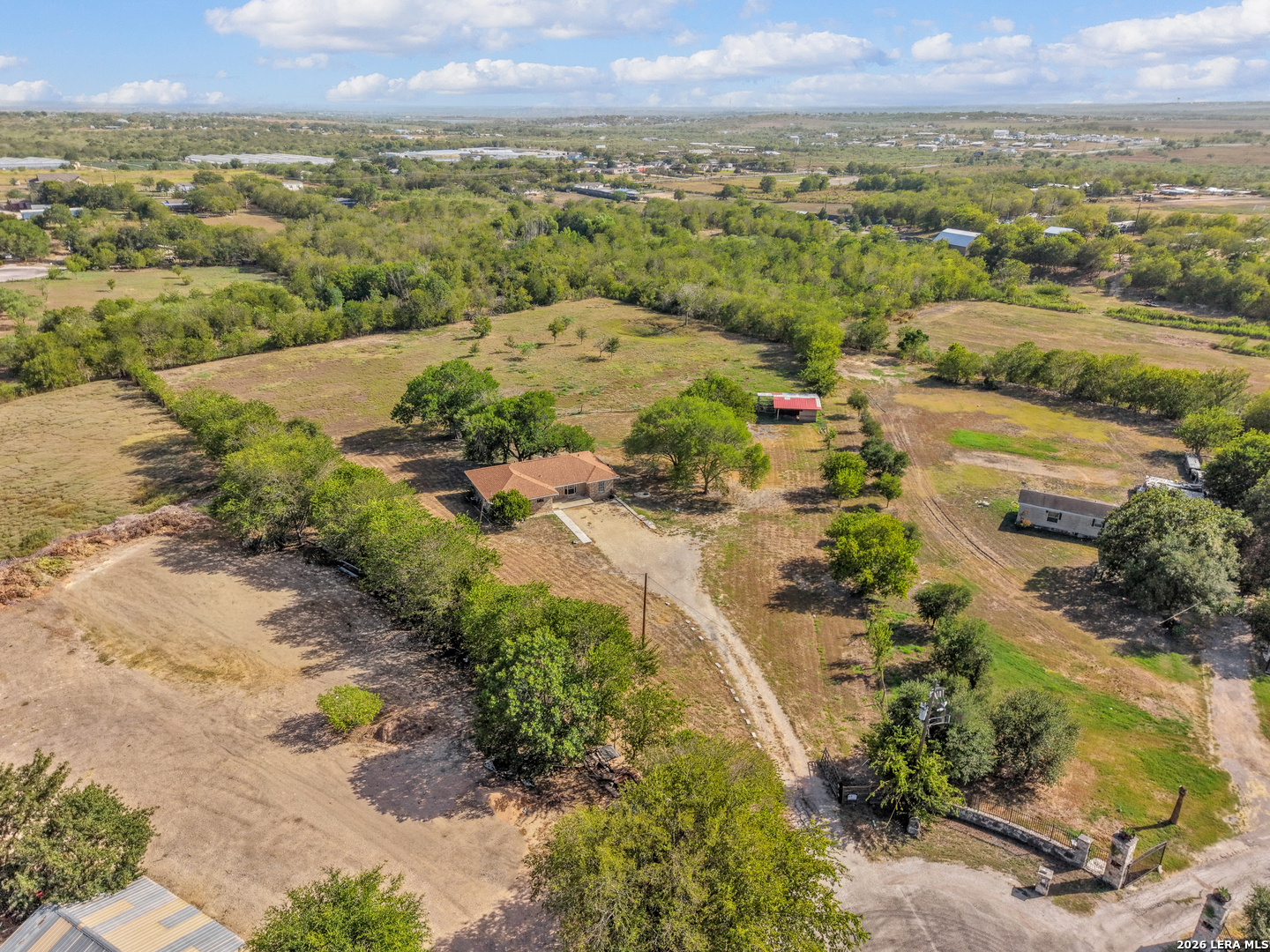 main property photo 40