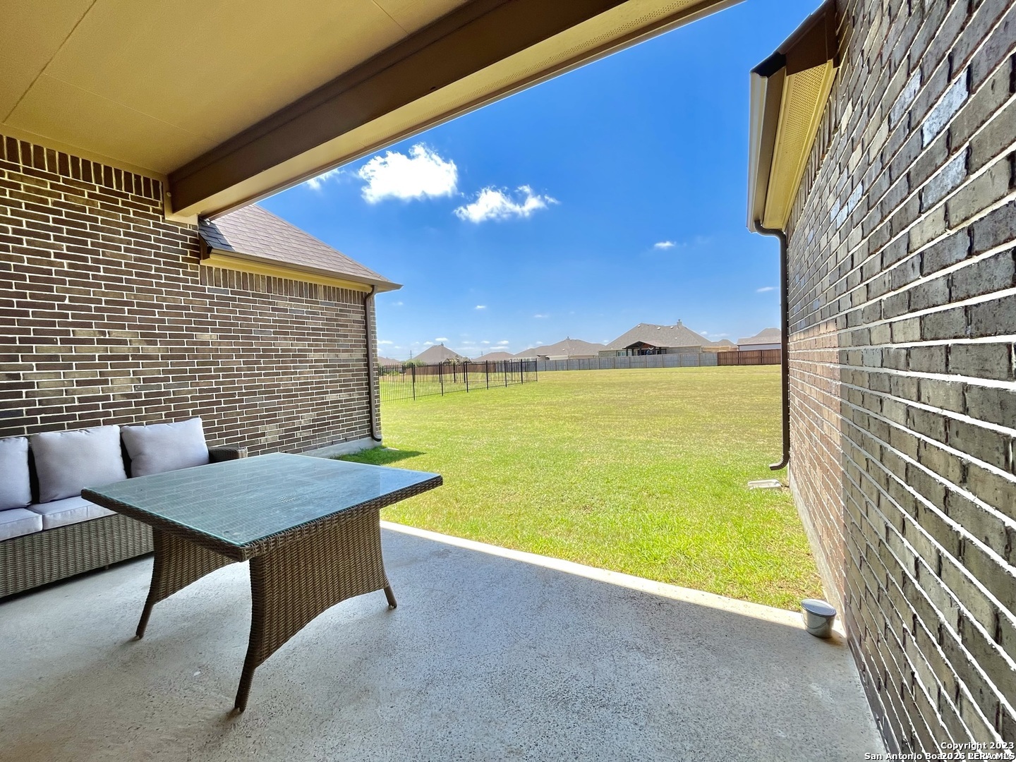 main property photo 23