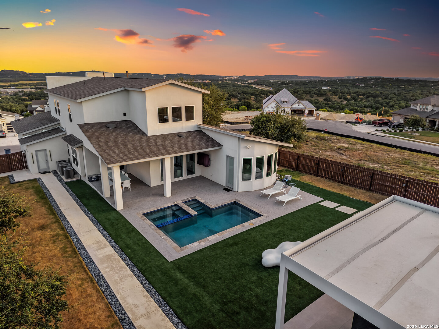 main property photo 38