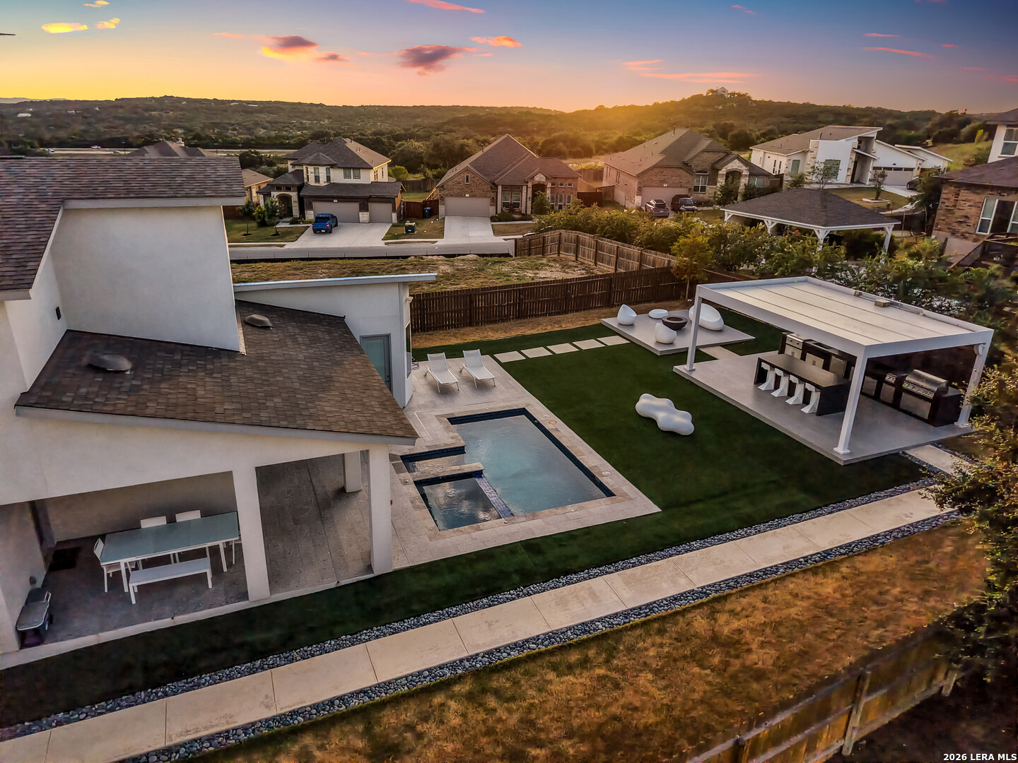 main property photo 41