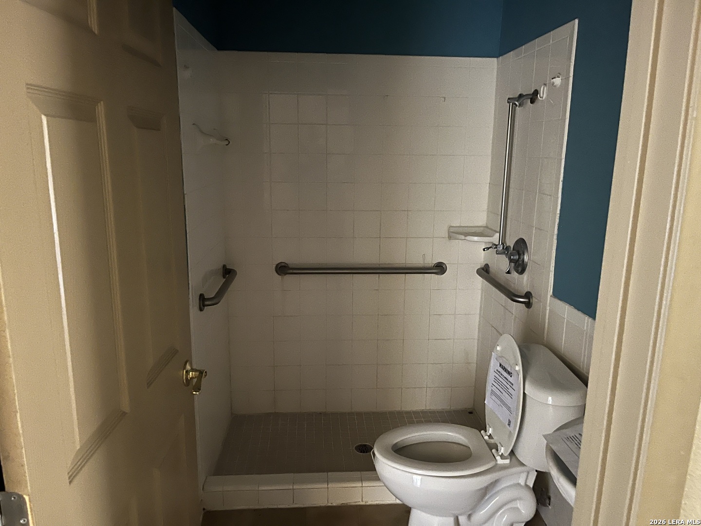 main property photo 9