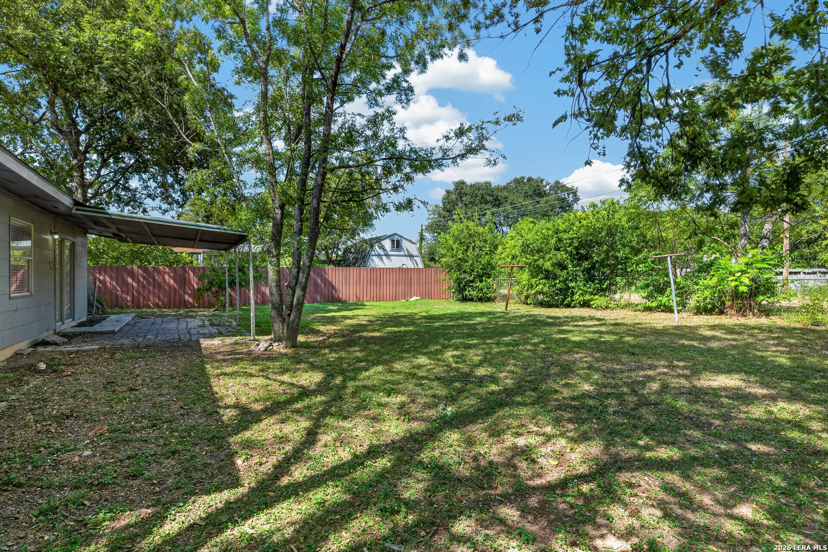 main property photo 17