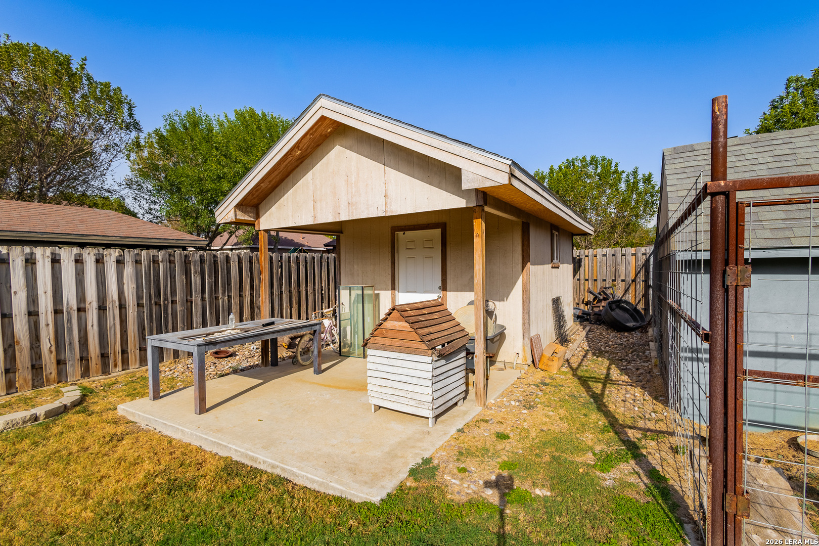 main property photo 35