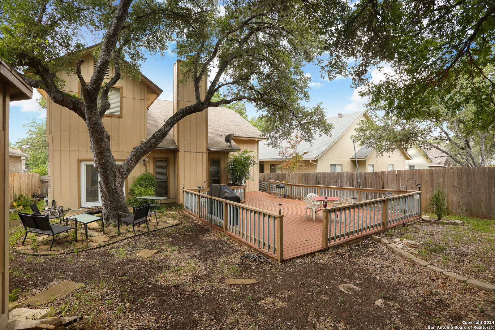 main property photo 19