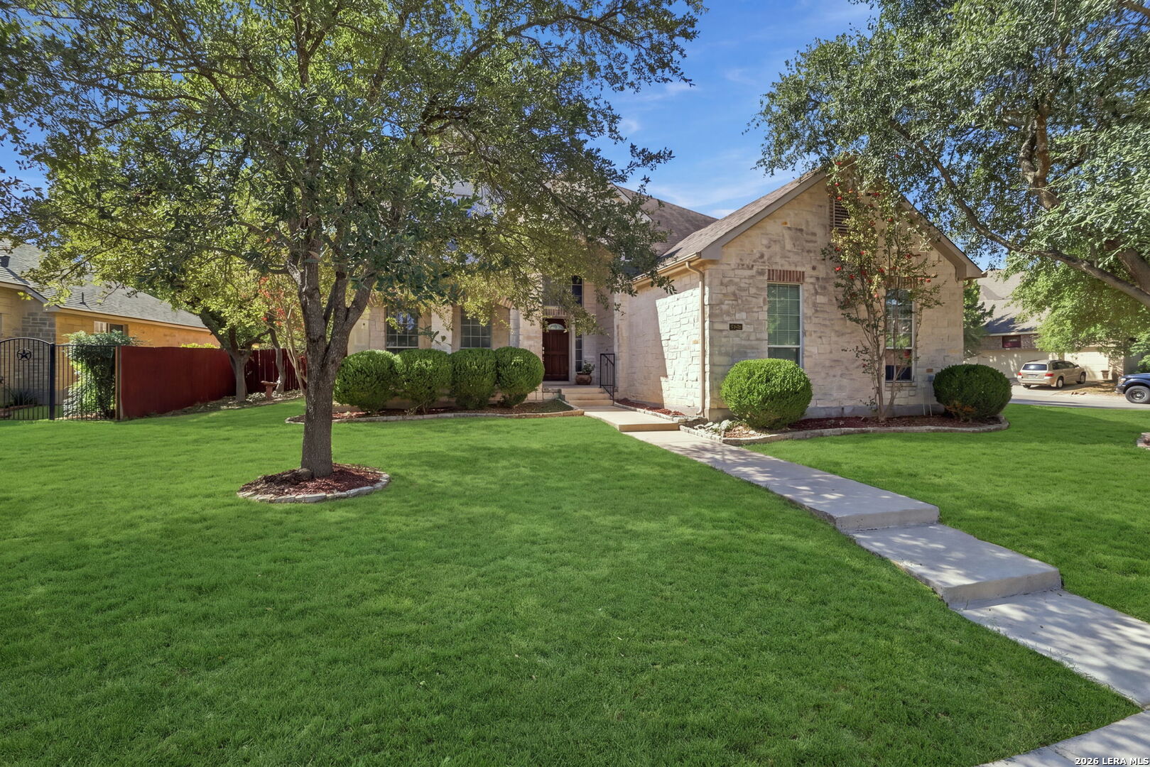 main property photo 9