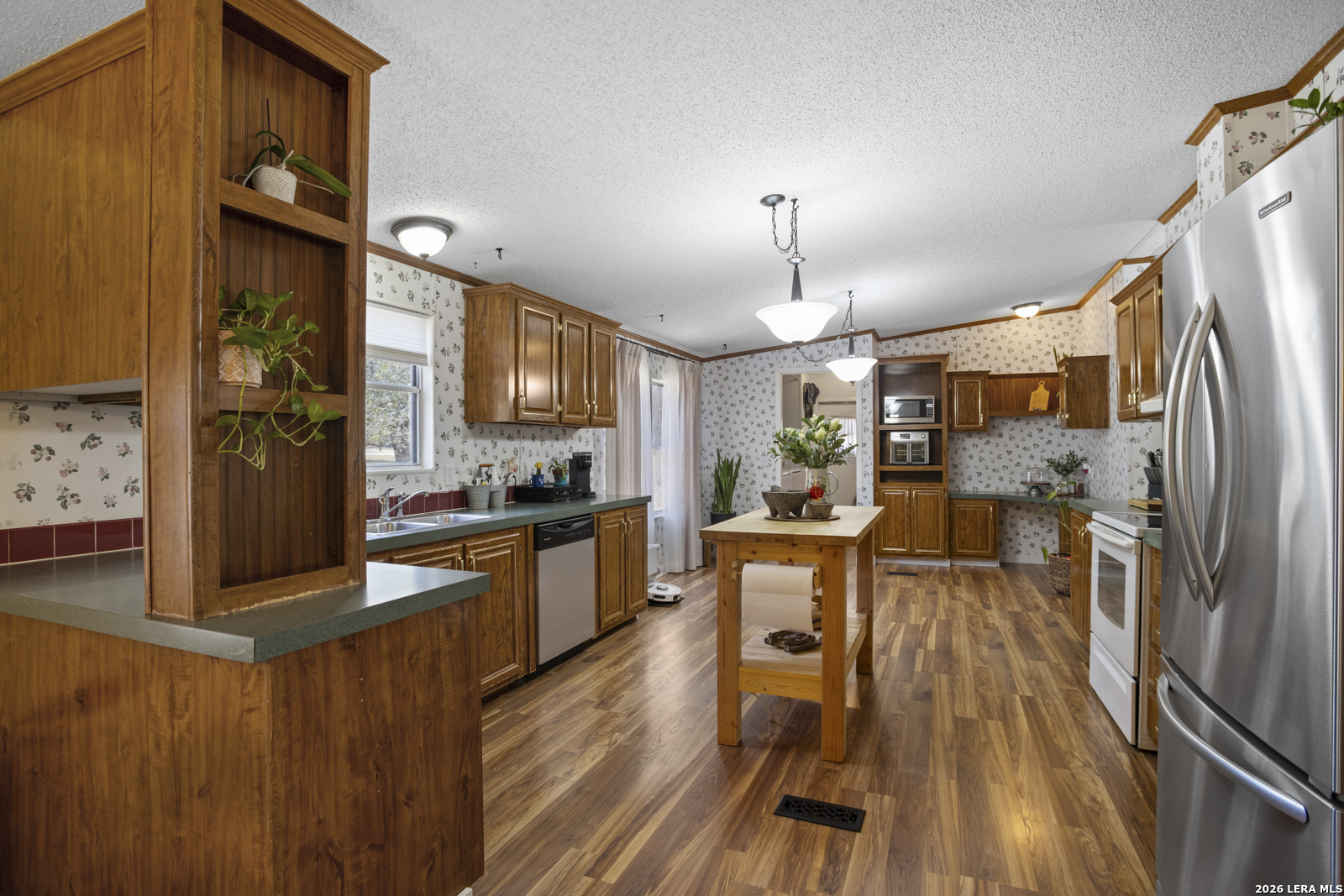 main property photo 9