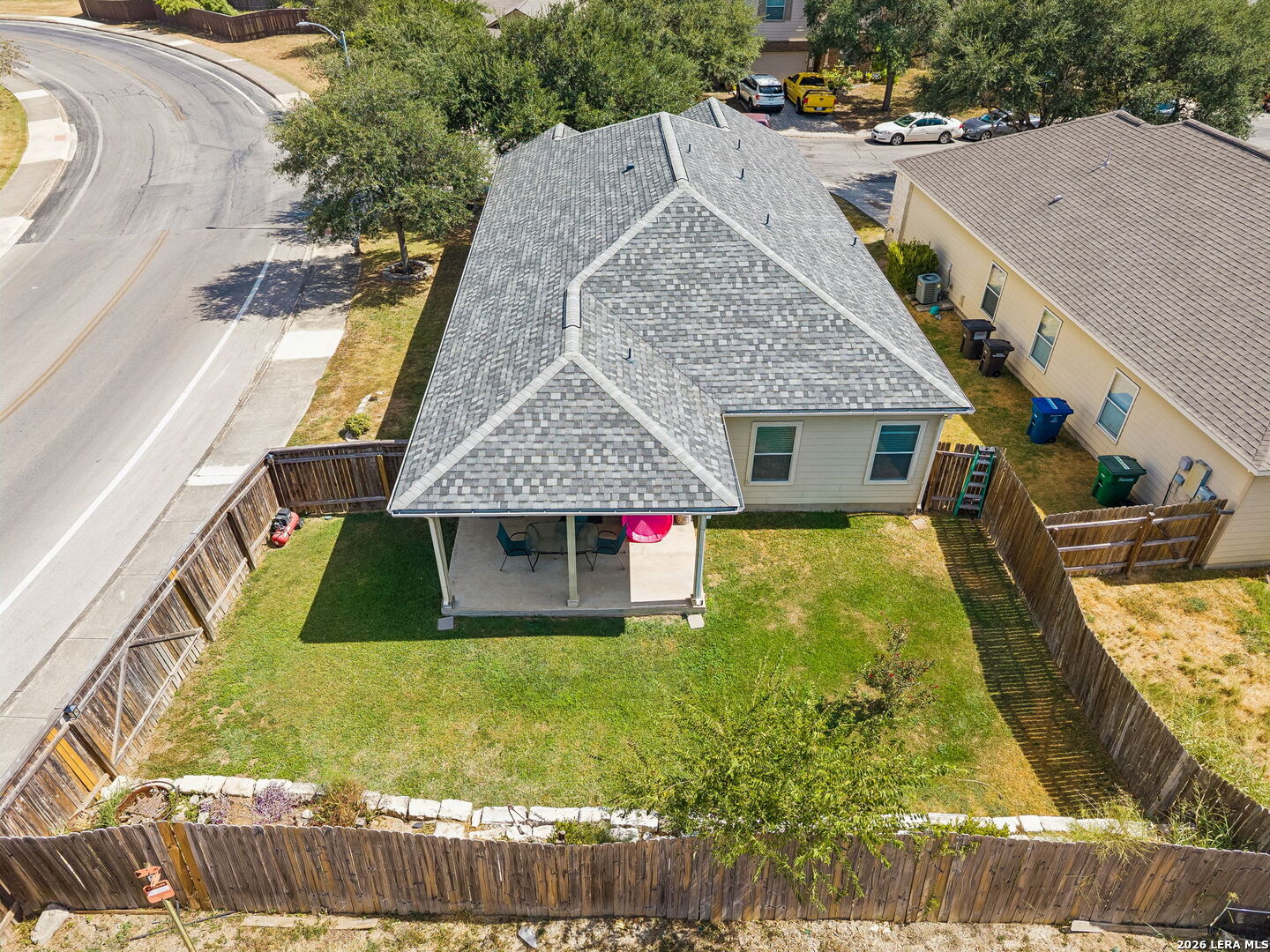 main property photo 25