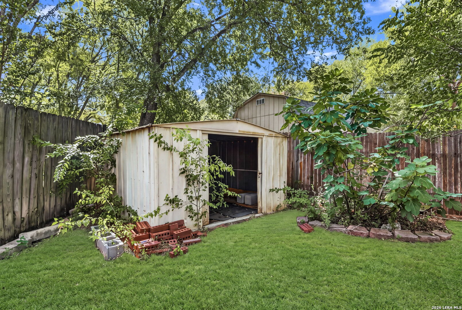 main property photo 19