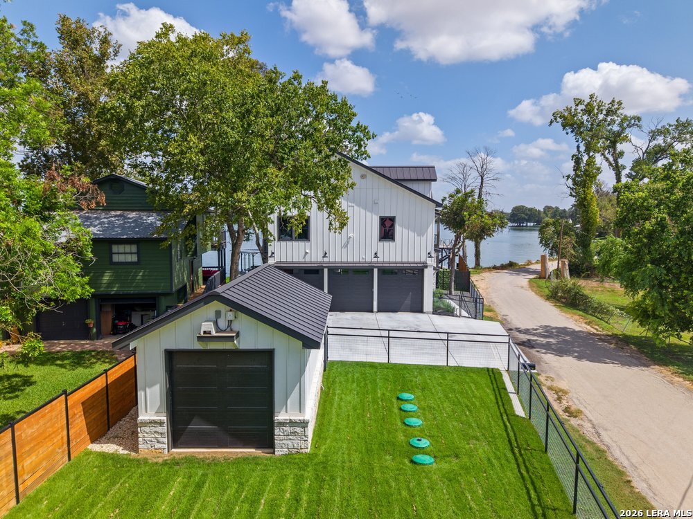 main property photo 77