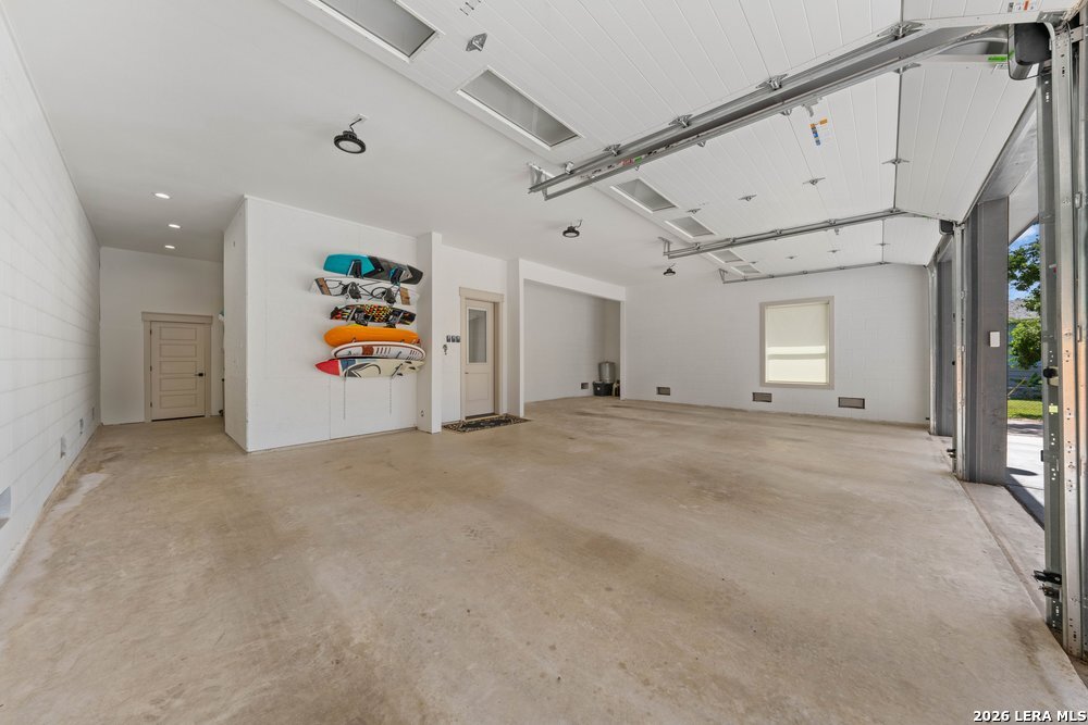 main property photo 78