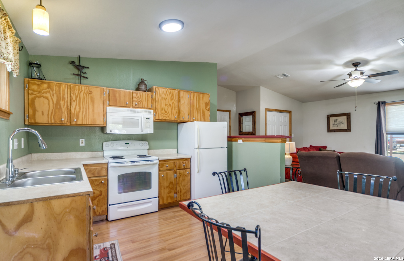 main property photo 7