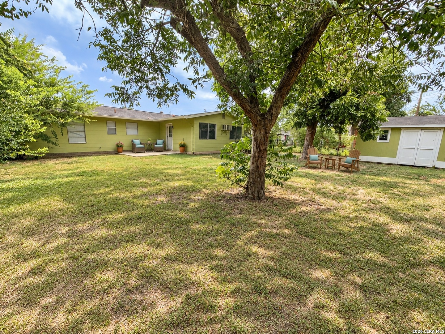 main property photo 11