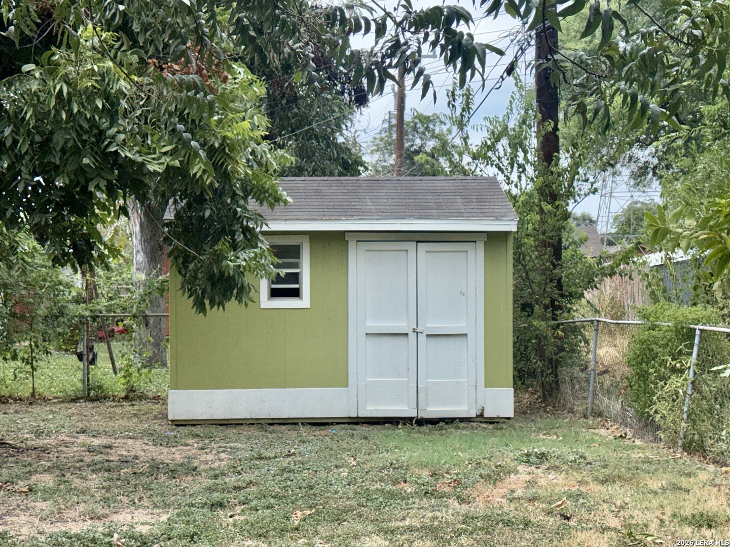 main property photo 13