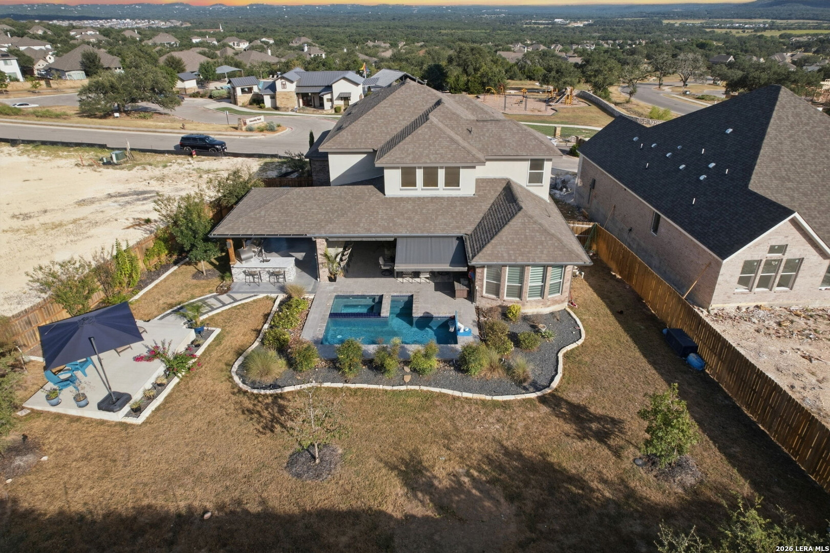 main property photo 21