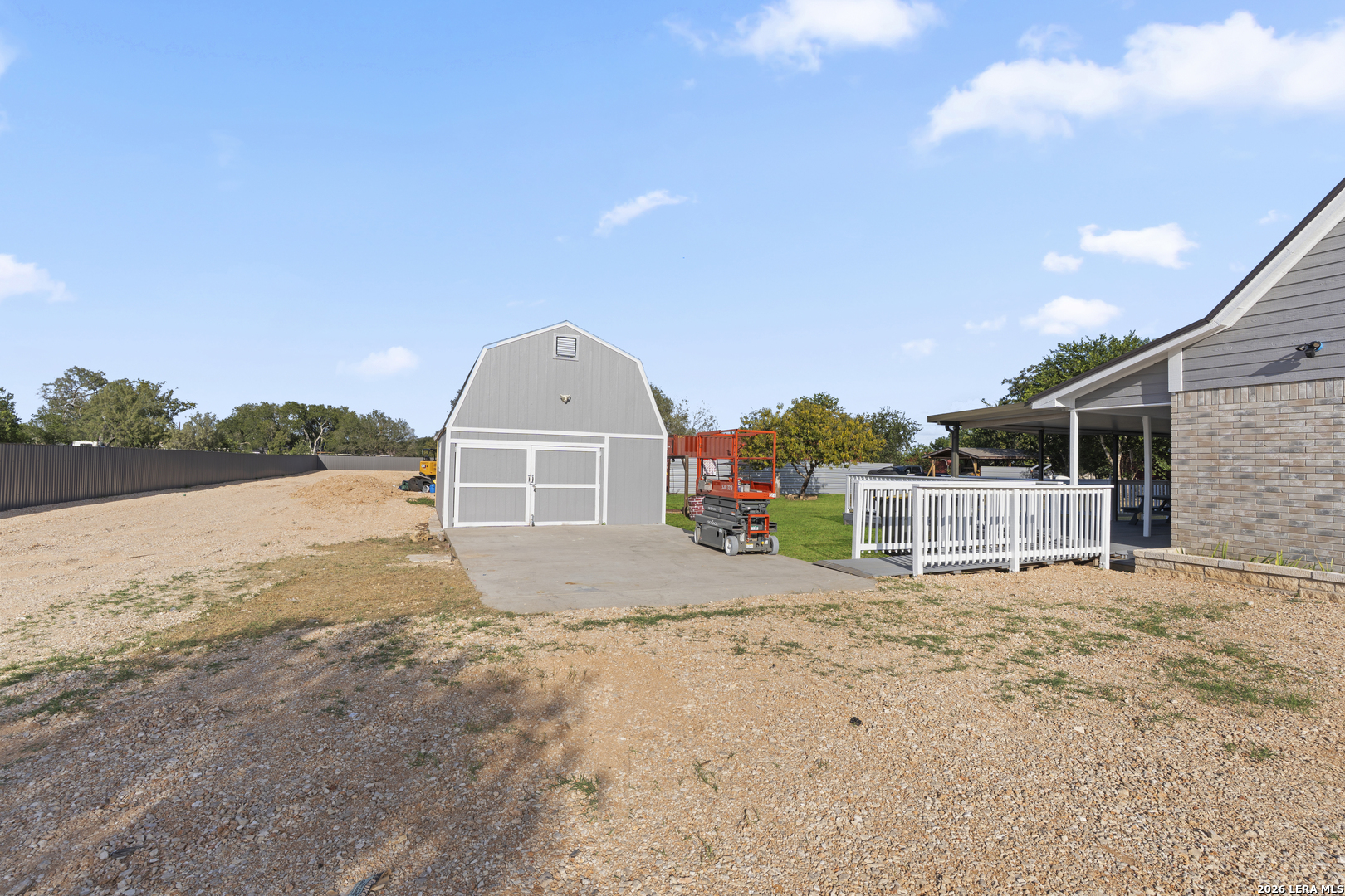 main property photo 15