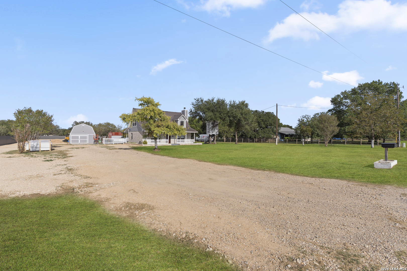 main property photo 25