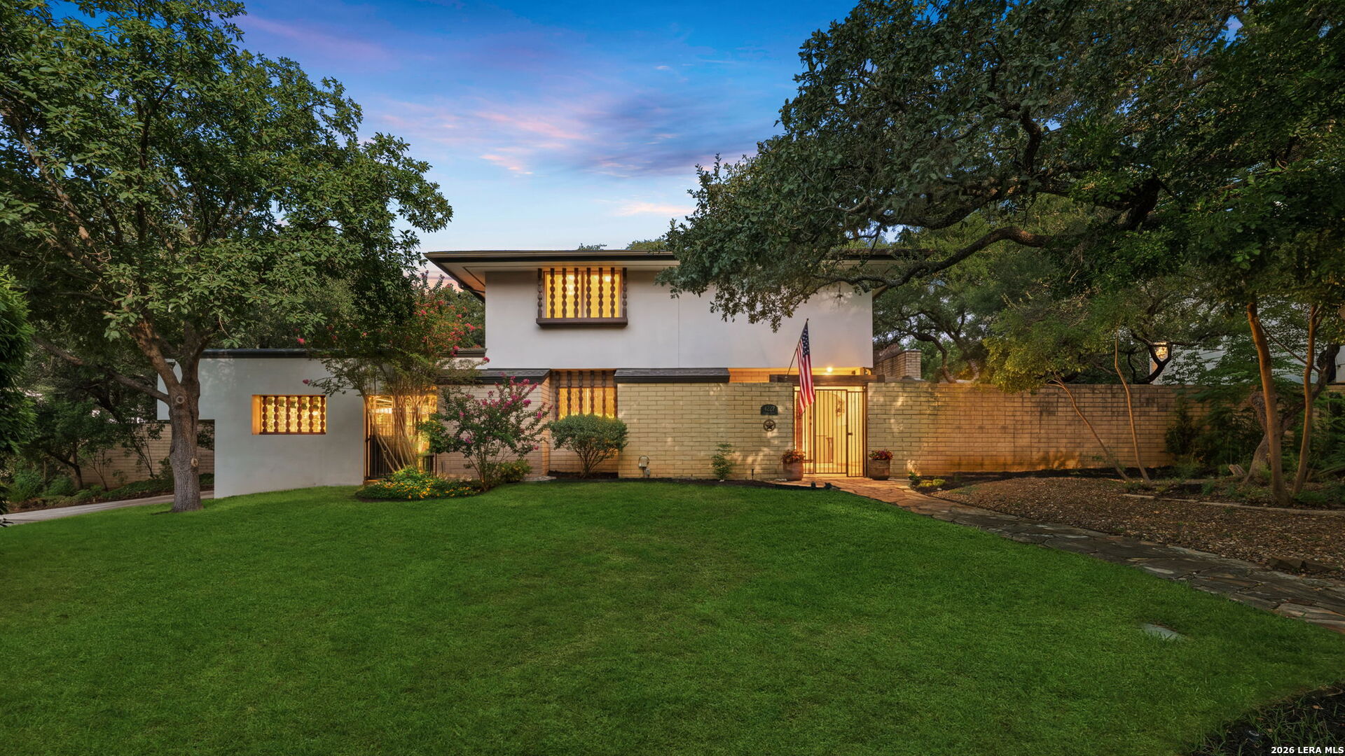 main property photo 0