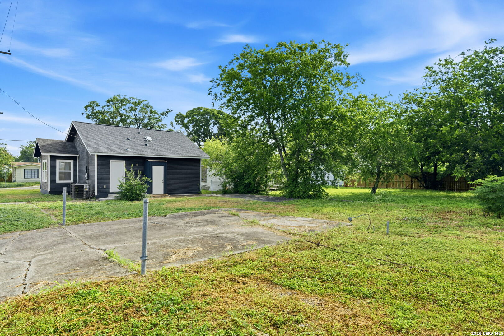 main property photo 16