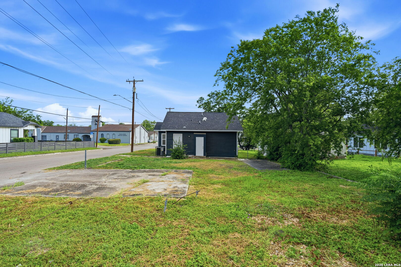 main property photo 17