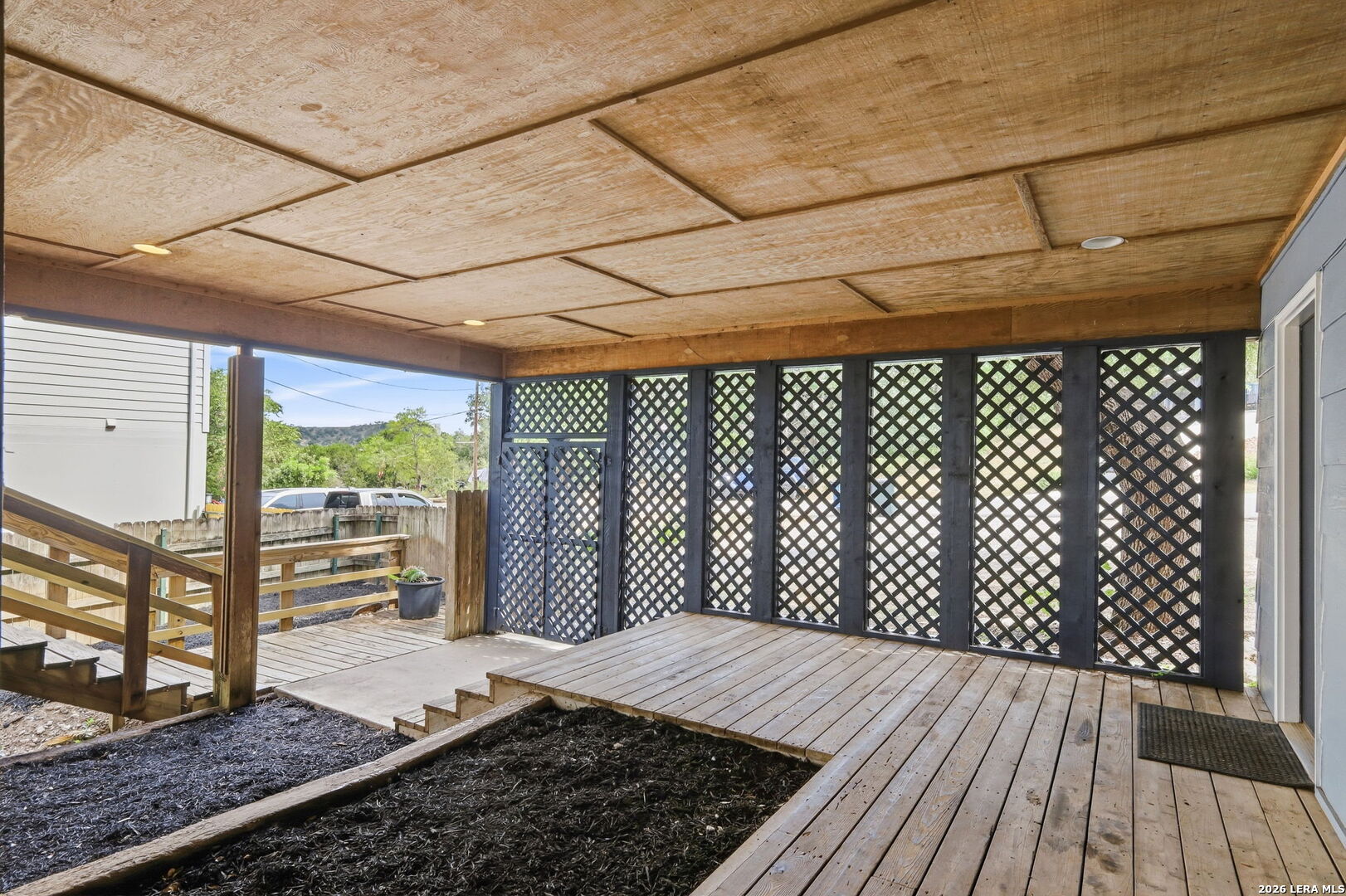 main property photo 39