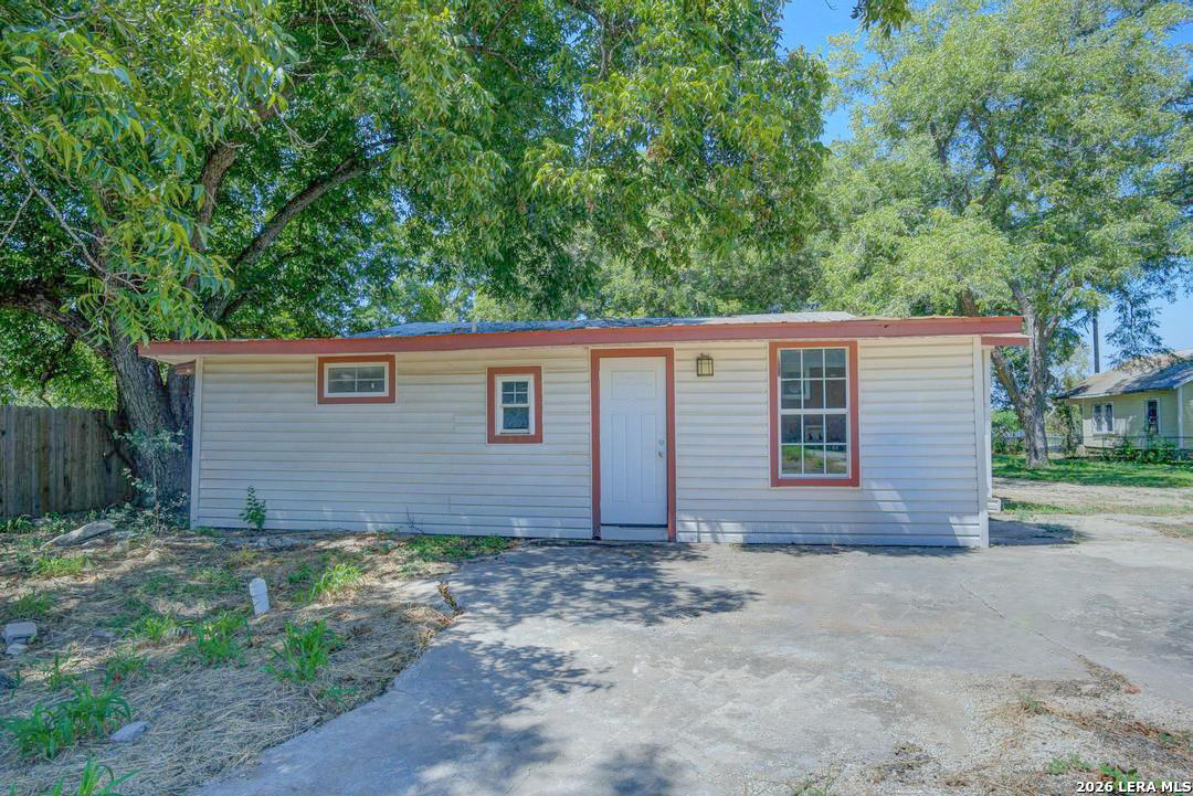 main property photo 5