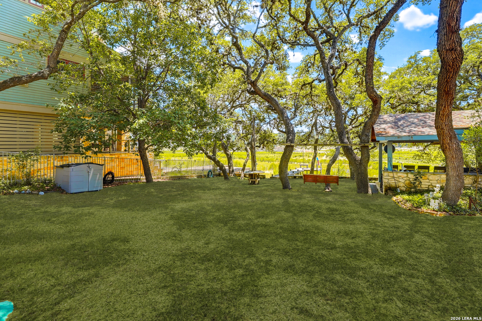 main property photo 12