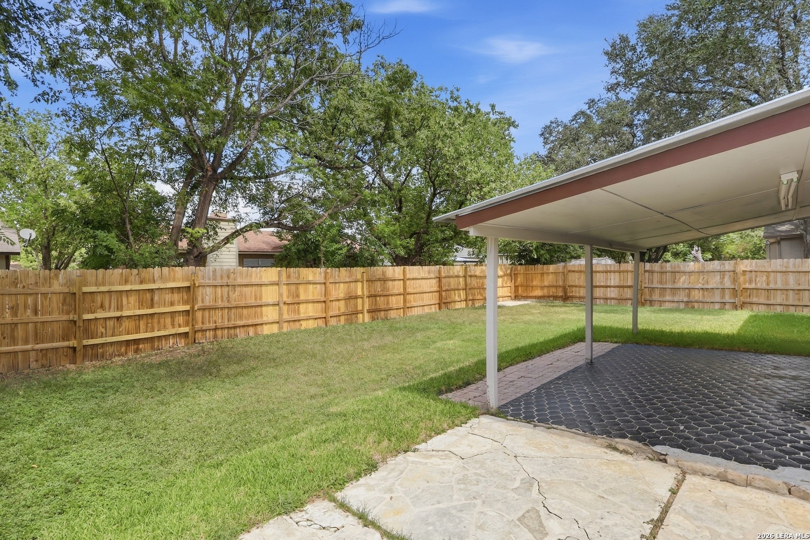 main property photo 23