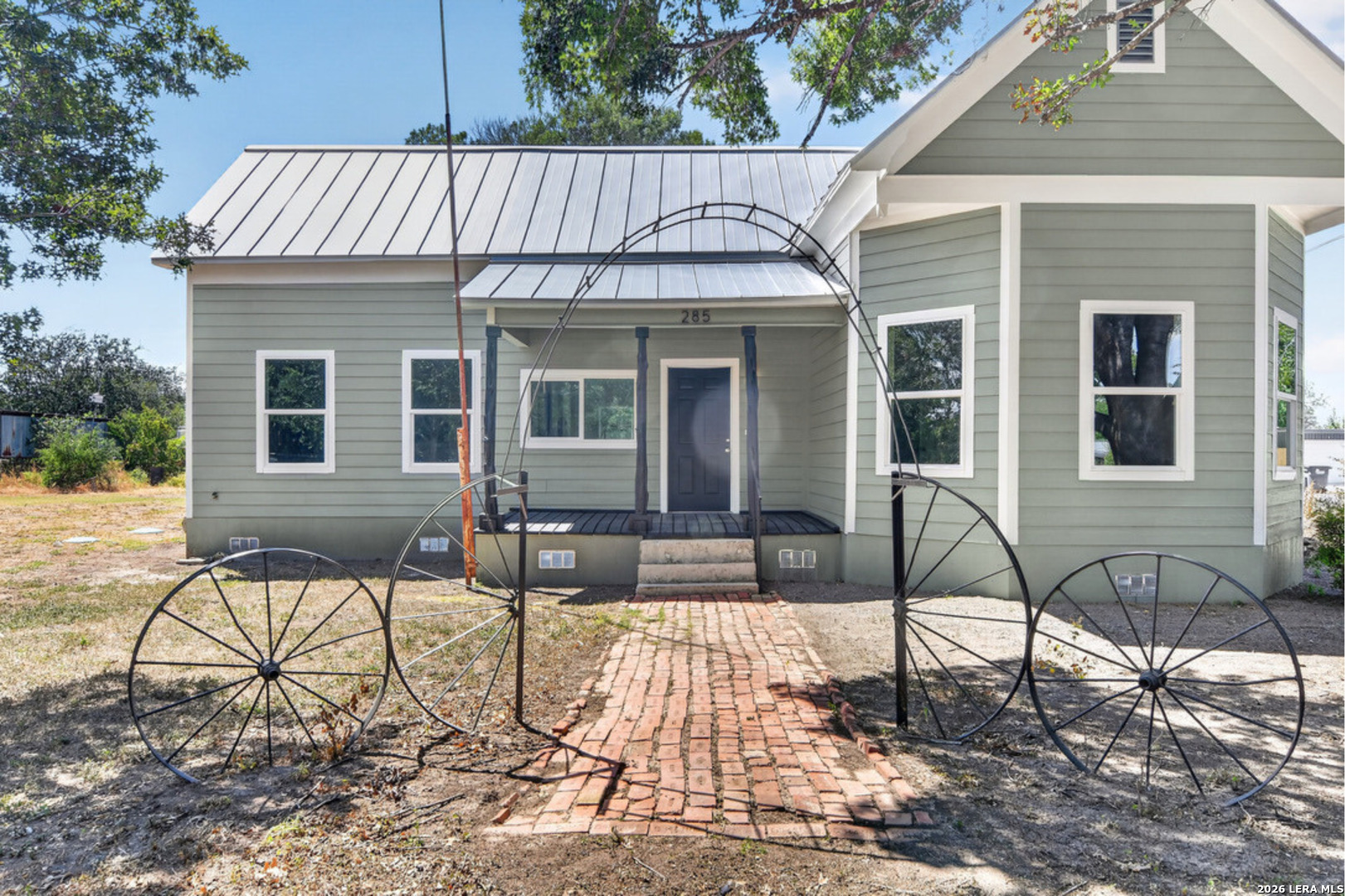 main property photo 0